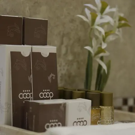 Coop, Hotel