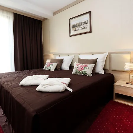 Coop, Отель София