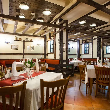 Coop, Хотел София